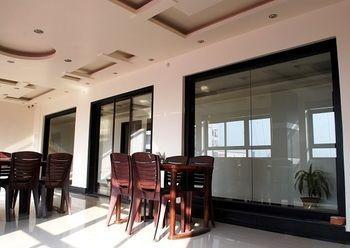 Hotel Divine Destination